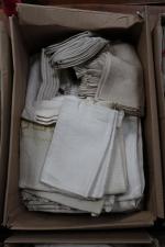 LINGE (lot de 6 cartons) comprenant torchons, serviettes, nappes et...