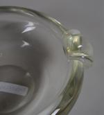 SCHNEIDER - COUPE en verre à anses. Diam. 21,5 cm