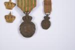 FRANCE Médaille de Sainte-Hélène. Lot de 2 décorations, dont une...