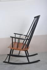 TAPIOVAARA Ilmari - Rocking chair. Tampon avec date 1967. H....