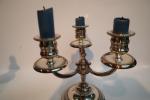 BOUTS de table (paire de) à trois lumières en bronze...