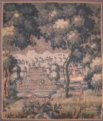 AUBUSSON vers 1700 - TAPISSERIE "verdure au château". 215 x...