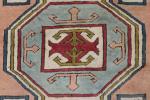 TURQUIE - TAPIS en laine à motifs géométriques. 135 x...