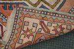 TURQUIE - TAPIS en laine à motifs géométriques. 135 x...