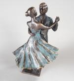 JORDA, Lluis (20ème siècle). Couple de danseurs. Résine à patine...