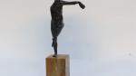 STATUETTE "nu féminin à l'antique" en bronze à patine brune