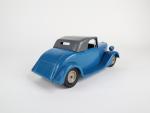 C.I.J. (Briare, v.1935) Renault Vivasport cabriolet avec capote en tôle,...