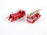 DINKY France, 2 modèles pompiers dont : réf 32D Delahaye grande...