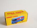 DINKY France, 2 fourgons Peugeot D3A dont : réf 25B LAMPE...