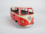 GOSO (Allemagne, v.1954) Volkswagen Kombi en tôle lithographiée rouge/ivoire, friction...