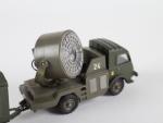 C.I.J. d'époque réf 3/96 camion Renault Galion porte projecteur militaire...