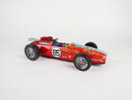 YONEZAWA (Japon, v.1966) Lotus-Ford Indianapolis, en tôle lithographiée rouge, moteur...