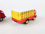C.I.J. modernes, 2 camions Renault Galion bétaillères : rouge/jaune civil et...