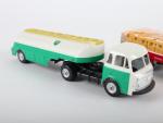 C.I.J. modernes, 2 camions sans boites : Somua semi remorque citerne...