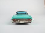ICHIKO (Japon, 1962) Oldsmobile Starfire sedan, tôle laquée turquoise/toit blanc,...