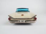 ICHIKO (Japon, 1960) Buick Invicta sedan 1960, tôle laquée ivoire/toit...