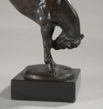 d'ILLIERS Gaston (1876-1932). "Coco ruant" 1924, bronze à patine brune,...