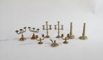 BOUGEOIRS miniatures (quatre paires) en bronze, laiton et on y...