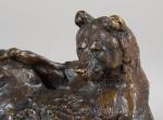 BARYE Louis-Antoine (1795-1875). "Ours assis", Bronze à patine brune signé...