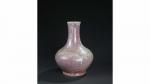 CHINE 17ème siècle. Vase "hu" en grès émaillé beige à...