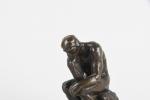 SCULPTURES (lot de trois) ; d'après le penseur de Rodin,...