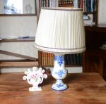 PIED de lampe en céramique décor bleu blanc et bouquetière...
