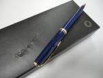 MONT-BLANC, stylo bille de couleur bleue dans un écrin avec...