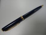 MONT-BLANC, stylo bille de couleur bleue dans un écrin avec...