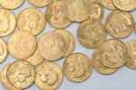 PIECES (cinquante) en or de 20 FF, comprenant :
Deux pièces...