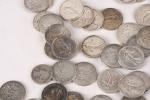 LOT de soixante-dix-huit pièces 5 Francs Semeuse en argent ;...