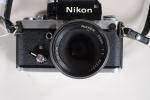 NIKON : Nikon F2 objectif Nikkor 1.4/50mm N°3232571. Avec flash...