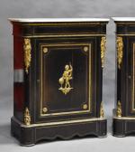 Paire de meubles à hauteur d'appui Napoléon III en bois...