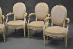 Bel ensemble de 4 fauteuils de style Louis XVI en...