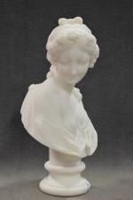 CAFFIERI (d'après) "Buste de jeune femme" marbre blanc, h =...