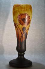 DAUM NANCY : Grand vase balustre à décor de pavots...