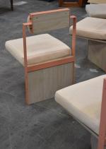 Série de 9 fauteuils Design "années 80", piètement triangulaire, dossier...