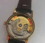 ETERNAMATIC OR : montre bracelet d'homme vers 1960 .BoItier rond...