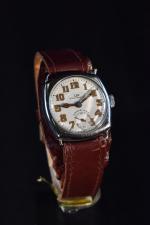 LIP : Montre bracelet de marque LIP type courant vers 1910...