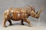 Rhinocéros en palissandre, l = 49 cm, h = 29...