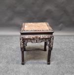 VIETNAM première moitié XXe : Petite table carrée en bois...