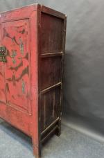 CHINE XIXe débuit XXe : armoire en bois laqué noir...