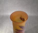 GALLE (E.) : Vase en pâte de verre à décor...