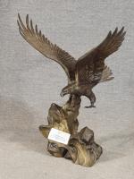 "Wings of Glory" , bronze à patine brune  ,...