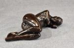 DEVILLE-CHABROLLE (Marie-Paule) "Femme nue allongée sur le côté" bronze à...