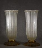 Paire de vases Art-Déco en cristal et bronze à décor...