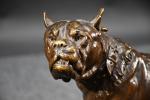 LECOUTIER (E.) "Le Bulldog", bronze à patine brune, h =...