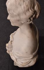 ANGUE (F.) : "Buste d'une jeune femme" marbre blanc, h...