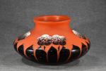 DEGUE : Grand vase de forme toupie en verre gravé...