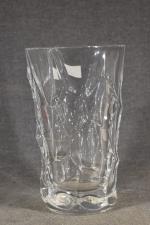 SEVRES : grand vase en cristal faceté, h = 25,...