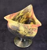 DAUM NANCY FRANCE, Vase en verre gravé à l'acide trilobé...
